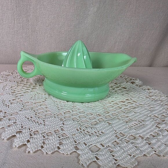 Other - Vintage Jadeite Glass Juice Reamer With Handle & Spout - Classic Green Kitchenwa
